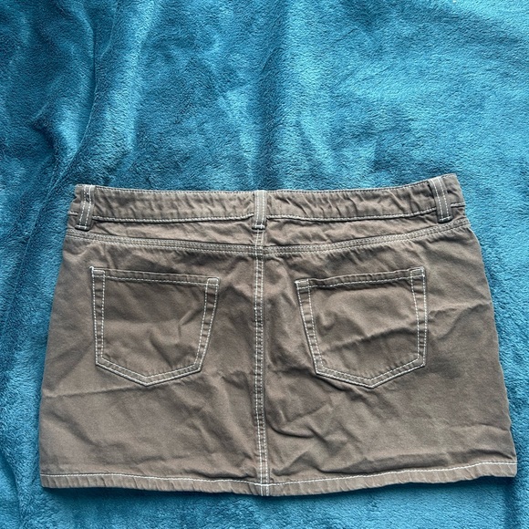 Garage skirt in brown size L - Picture 3 of 3